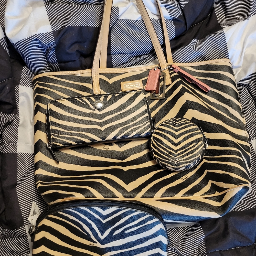 Coach 2piece set